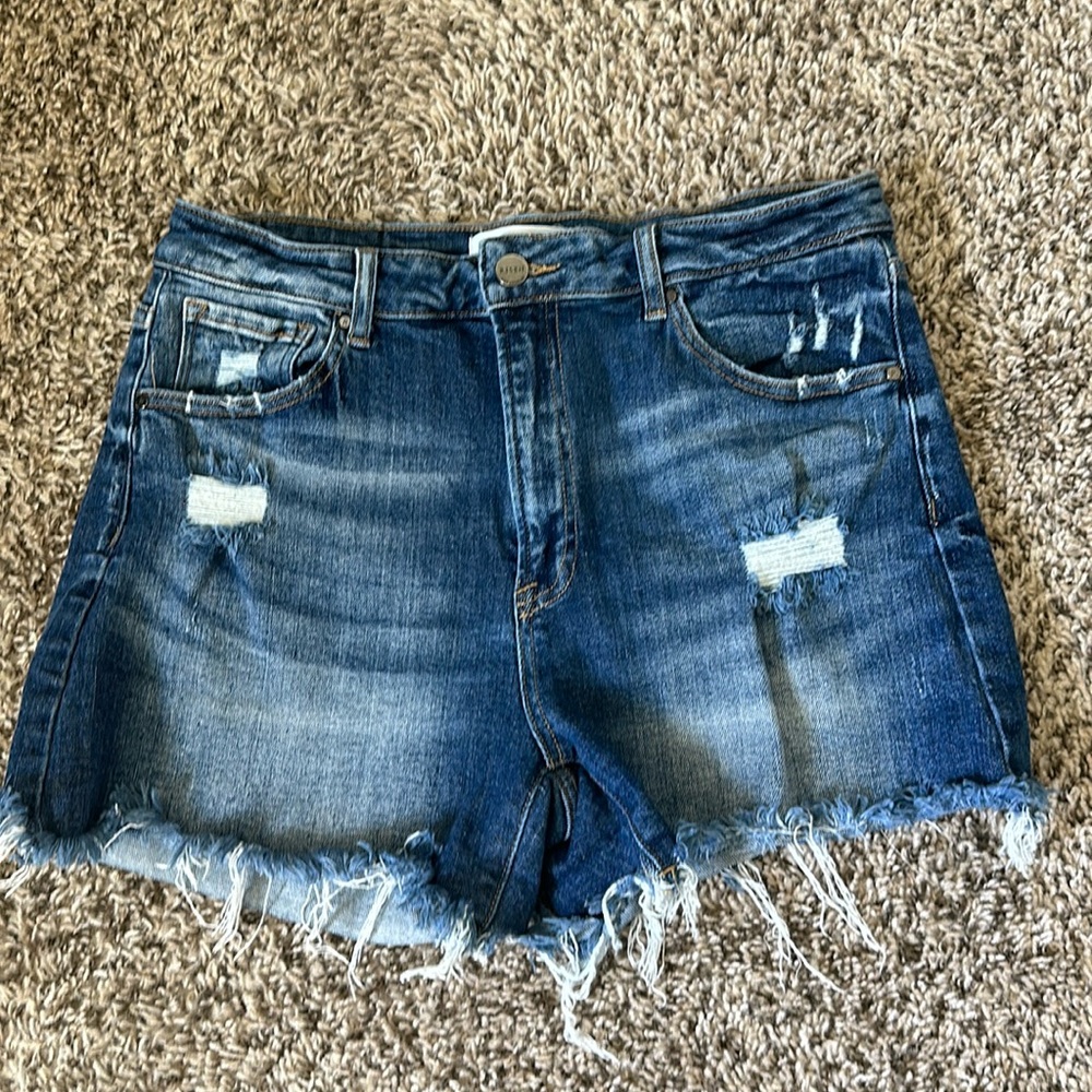 RISEN XL Dark wash jean shorts